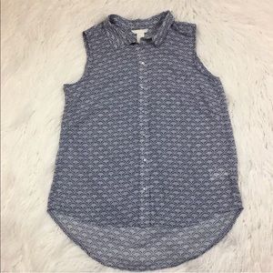 H&M sleeveless button down sheer top